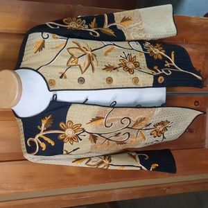ALLURE* vintage Brocade embroidered lined long sleeve wood button jacket
